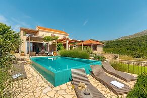 Hedera Estate, House Hedera