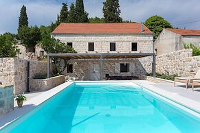 Hedera Estate, Villa Hedera Viii