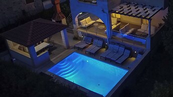 Hedera Estate, Villa Hedera X