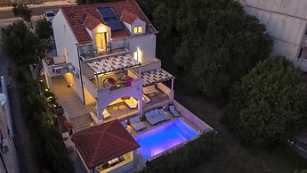 Hedera Estate, Villa Hedera X