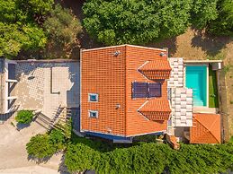 Hedera Estate, Villa Hedera X