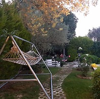 Urla Begonvil Pansiyon