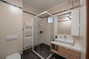 Noemia Apartments