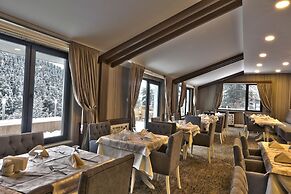 Lagoon Palace Hotel