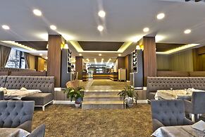 Lagoon Palace Hotel