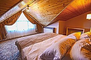 Lagoon Palace Hotel