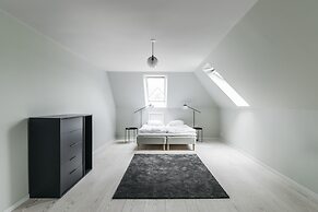 Majestic 300m2 Apartment