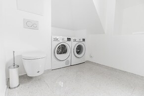 Majestic 300m2 Apartment