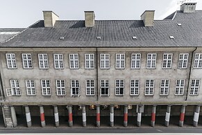 Apartment with Private Terrace