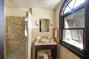 Sandy Cove 204