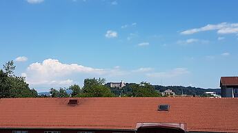 Summer Residence - Hostel