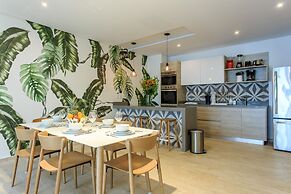Beautifully Minimalistic Studio Wrapped in Nature by Stella Rentals