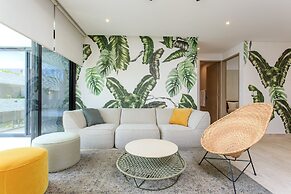Beautifully Minimalistic Studio Wrapped in Nature by Stella Rentals