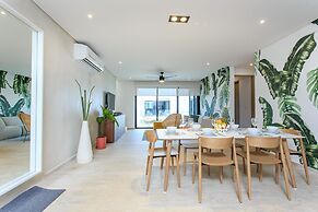 Beautifully Minimalistic Studio Wrapped in Nature by Stella Rentals