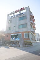 Mangsang Beach Pension