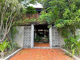 Dontrei Villa Angkor
