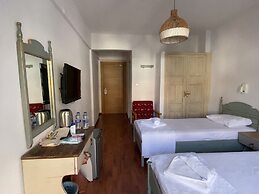 Diplomat Hotel