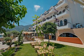 Diplomat Hotel