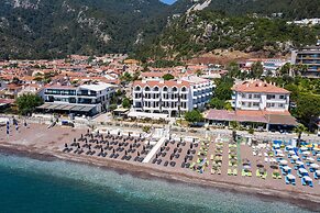 Diplomat Hotel