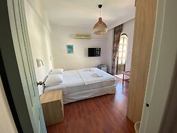 Diplomat Hotel