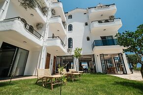 Diplomat Hotel