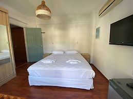 Diplomat Hotel