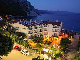 Diplomat Hotel
