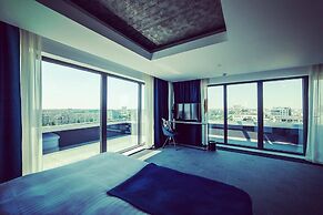 Union Plaza Hotel