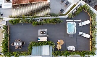 Plaka Arch Suites