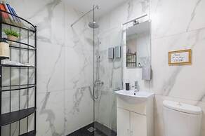 Plaka Arch Suites