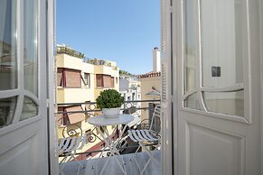 Plaka Arch Suites