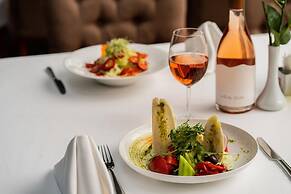 Dunav Plaza Hotel