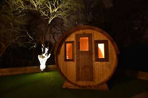 Oak Tree Stables