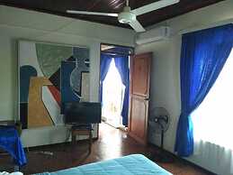 Amalia Inn