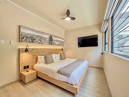 Mi Zona Lodging WTC
