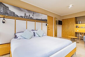 Mi Zona Lodging WTC