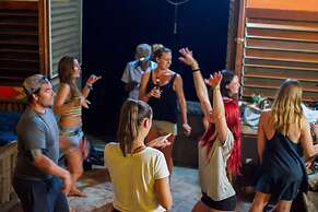 Bella's Backpackers