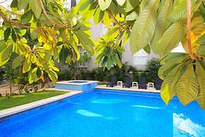 Riviera Towers 2BR & Pool