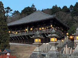 Traditional Guesthouse TONARI
