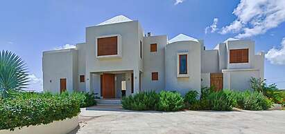 White Cedars Villa 3 Bedroom Special Offer