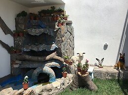 Seraysen Apart