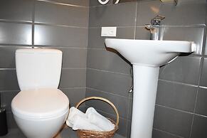 Lea Guest House