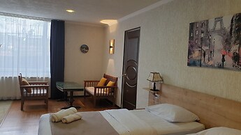 Lea Guest House