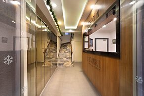Istanbul Hotel & Suites