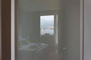 Como Lake Suites