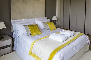 Como Lake Suites