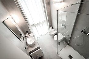 Como Lake Suites