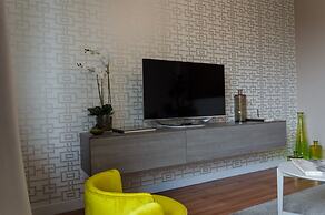 Como Lake Suites