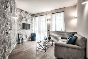 Como Lake Suites
