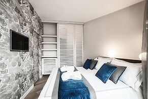 Como Lake Suites